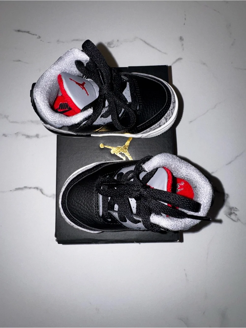 NEW Infant Jordan Retro 3 Sneakers
